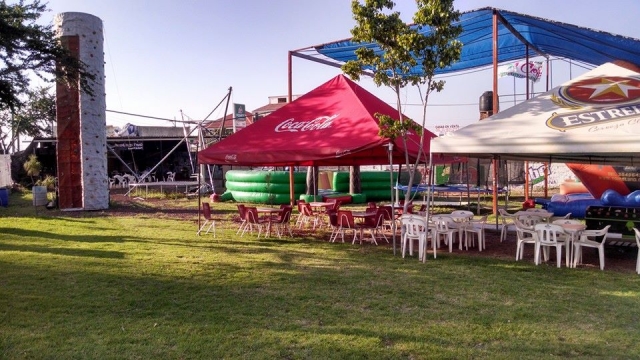 pared de escalada y puenting